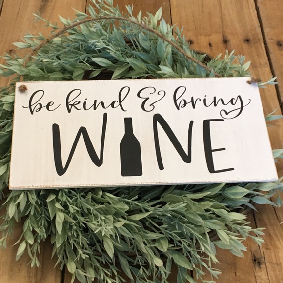 summers at stella’s Other - 🛒2/$30!🛒 Be Kind - Wood Painted Sign